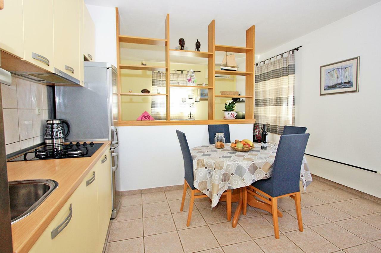Sweet Apartment Marijana Supetar Eksteriør billede