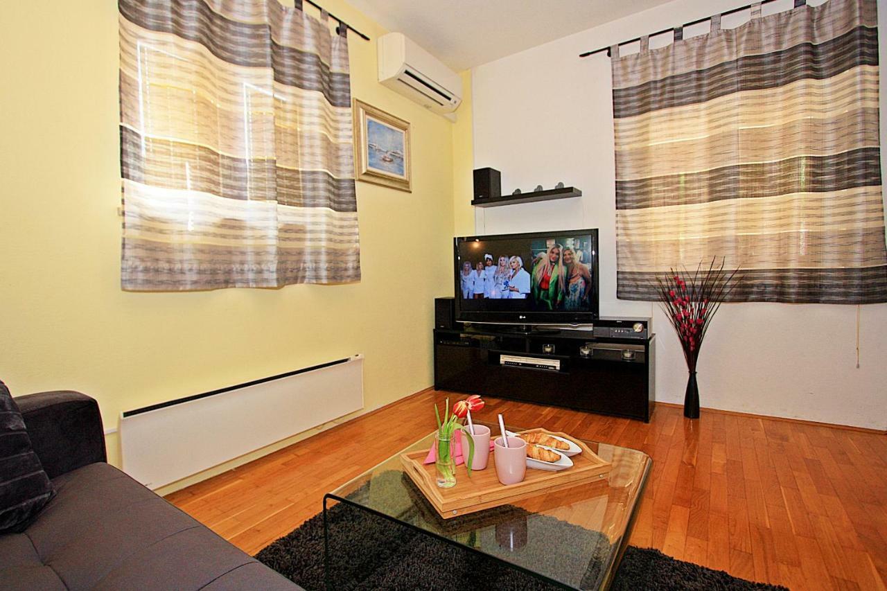 Sweet Apartment Marijana Supetar Eksteriør billede